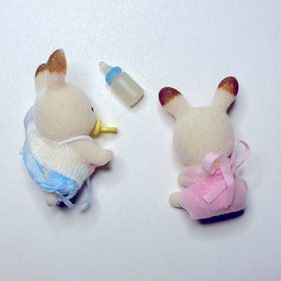 Calico Critters Hopscotch Rabbit Twin Set - Picture 3 of 4